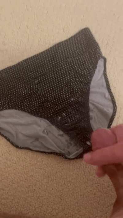 Is it just me, or is it cool that lord of people could possibly get off to this gif I just uploaded…of me getting off? 🤯🤯🤯😂