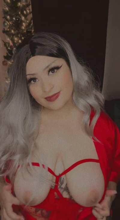 Christmas came early baby, I got a gift for you (;