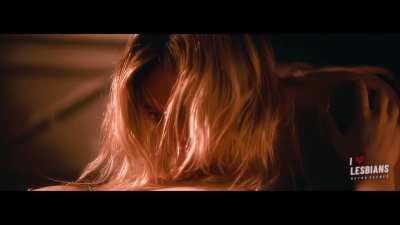 Retro Scenes: Valeria Bruni Tedeschi & Nadia Tereszkiewicz - 