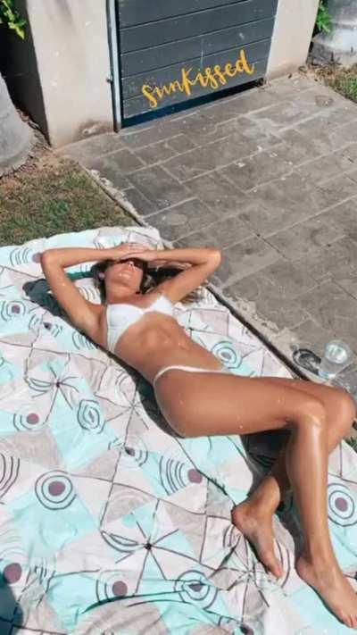 Looking sexy laying down 😍😍😍😍😍