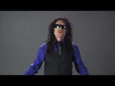 Tommy Wiseau creator of the room slonks the Gangweed?
