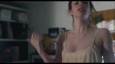 Emma Roberts bouncing around