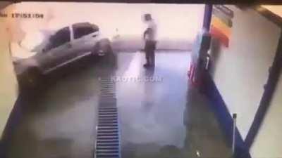 Twice as lucky at the carwash