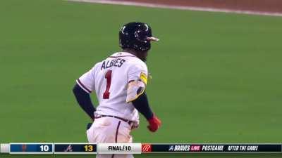 [Highlight] Ozzie Albies walks off the Mets with a 3-run homer in the bottom of the 10th!