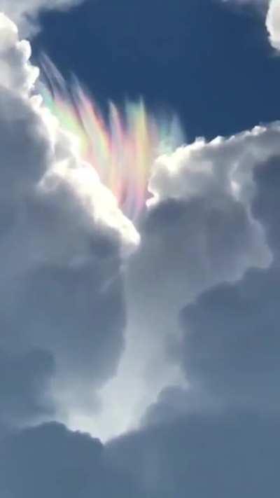 Rainbow Cloud Phenomenon