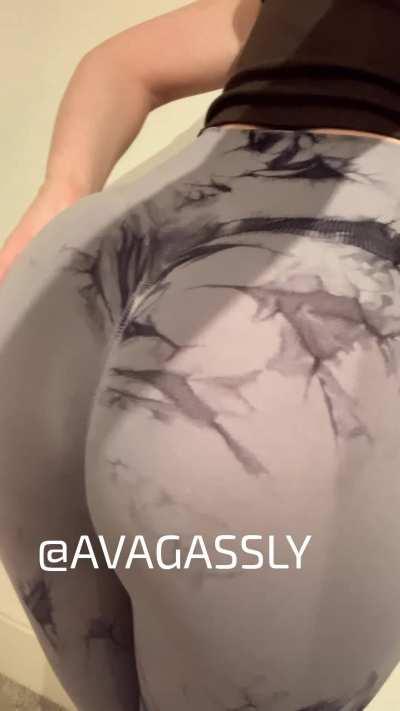 Would you let me get this comfortable? 😳