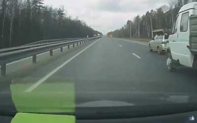 Russia: Car crashes 2 times