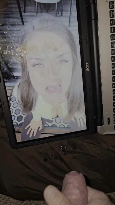 Giving her every drop like she deserves💦