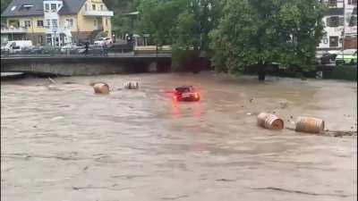 Just some dwarfs and a hobbit escaping with the german flood.