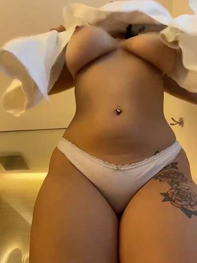 After taking a shower, I will make them hard on your tongue 🥵💦