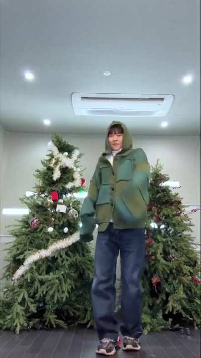 251225 Xiumin Official X Update: 