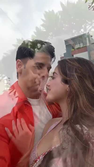 I may get downvotes for this but they are looking gorgeous individually, but their chemistry is so forced looks forced! Or is it just me?