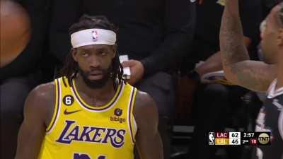 [Highlight] Pat Beverley tries to get into it with Kawhi who responds as predicted