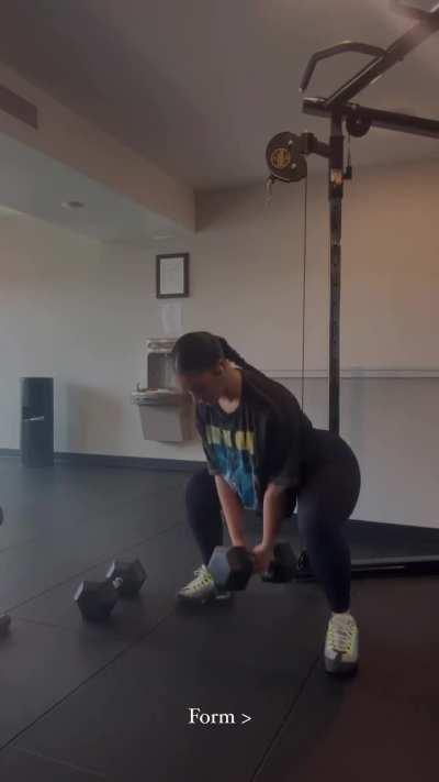 Felicia Lucas (@lovelylesh)