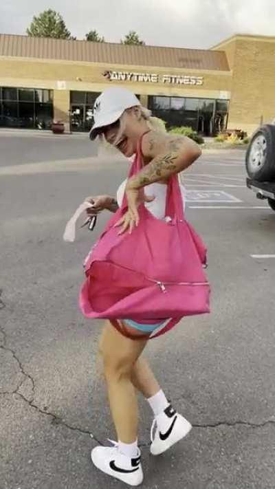 They say it's good luck to flash your buttplug before a gym session :P