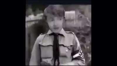 “Dream stans aren’t weird”