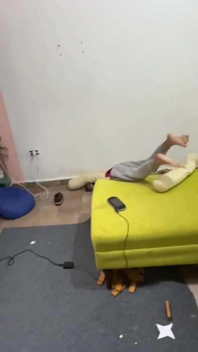 Pillow fight time 😅