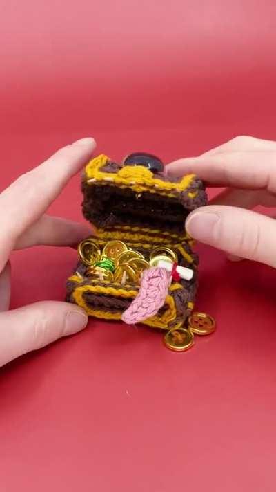 Just a bit of yarn and some magic to make my new pal Chester!