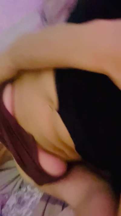 I love to wake up and touch my pussy until I go crazy... will you join me in my FREE OF page?