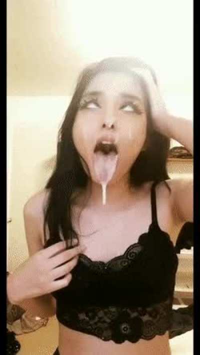 I recoiled as my ex splashed cum on my new face, wanting to vomit before I finding myself incredibly in love with it, 