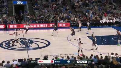 [Highlight] Bam Adebayo accidentally commits friendly fire and tips it into his own basket