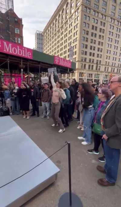 out here flashing her titties at the Dublin portal!