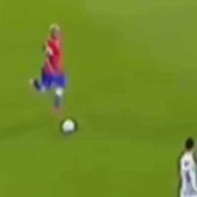 Cristian Romero (Argentina) great tackle vs Chile