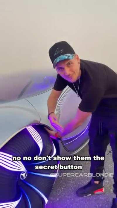 So if this is a 2021 car, does it mean we only use retro cars in CP2077 ???