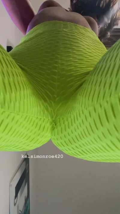 Will you die a happy man if this is the last thing you see [OC]