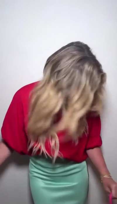 Hilary glammed up and ready for the Fendi fashion show | IG | September 2025