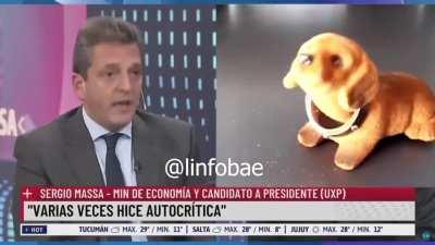 (humor) Massa enojado con un perrito