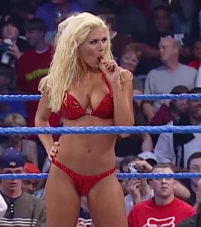 Torrie Wilson - the ultimate seductress! Damn, she still looks fab🔥