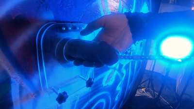 Sounded my friend in a gloryhole 💙💜💚