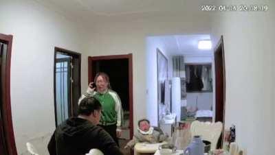 屠殺貓狗已經不是新聞，看看他們是怎麼對待嬰兒的