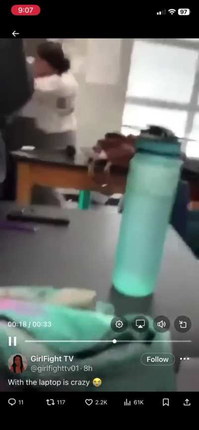 With the laptop is crazy 😭