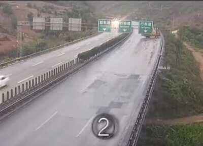 whoever made those guard rails deserves a raise