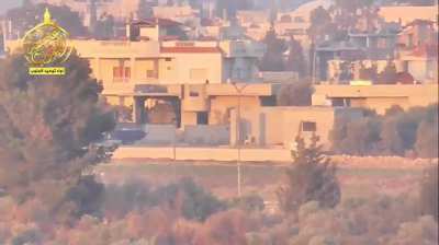 Southern Unity Brigade BGM-71 TOW strike destroys Syrian Arab Army tank in al-Manshiya neighborhood, Daraa al-Balad, Syria - 6/26/2015