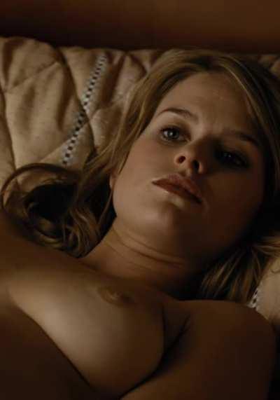 Alice Eve (Crossing Over - 2009)