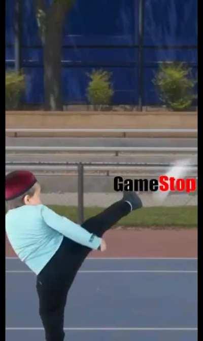 This battle is still going... we know who gets the W. 🦍🙌💎🚀 #teamhasbulla