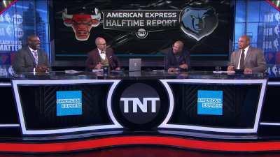 [Highlight] Shaq: “I can't wait until it's 12 o'clock, I'll stab both of you.” Charles Barkley: “We can't have no black on black crime on during MLK day. Gotta wait after midnight.”