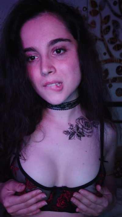 Dim lights make me horny