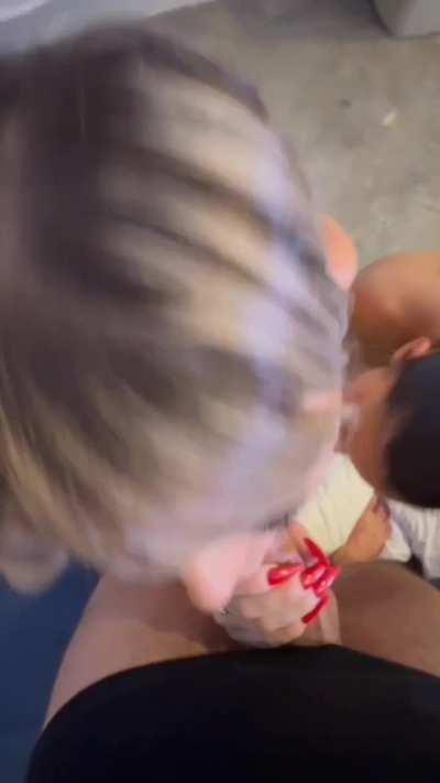 Devouring a big hard cock requires good teamwork (Yuli's links in comments)