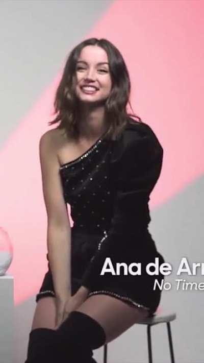 Ana de Armas saying her own name is simply beautiful.