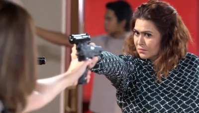 what the heck is happening🤔😂