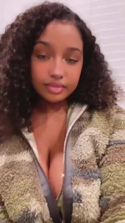 CorieRayvon - Video #6485