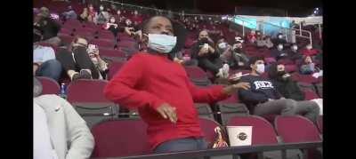 LilN was really fucking it up at the game last night 😂😂🧒🏾