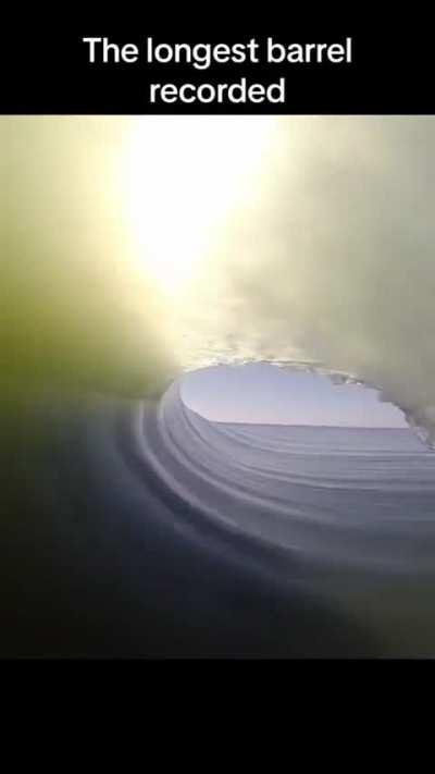 Longest barrel 🏄‍♂️ recorded - 45s   by Kia Smith 