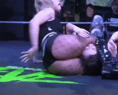 Toni Storm’s massive jiggling ass