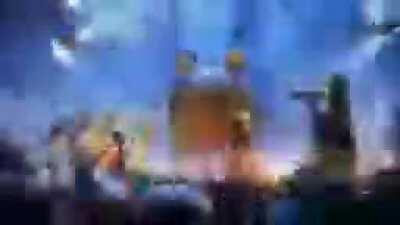 Bajen el volumen por su bien