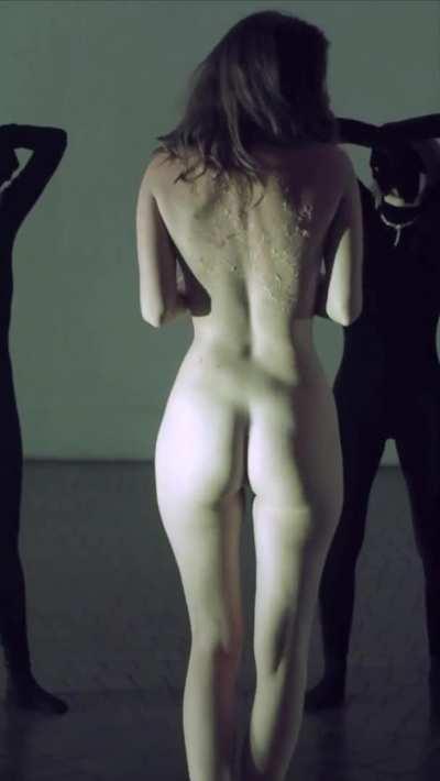 Nude scene from Serpentine